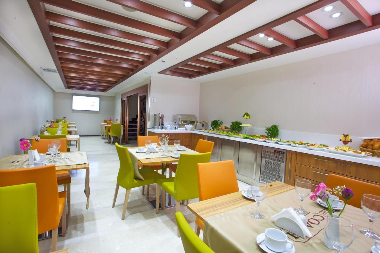 The Coach Hotel Isztambul Kültér fotó